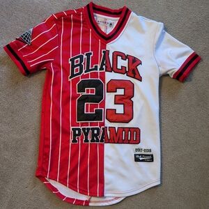 Vintage Black Pyramid #23 Jordon Bulls Jersey Mens Small